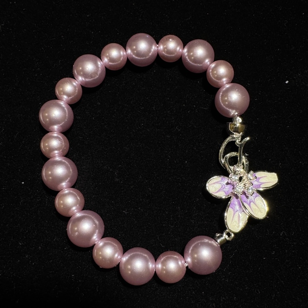 Elegant Pink Pearl Bracelet with Butterfly Charm